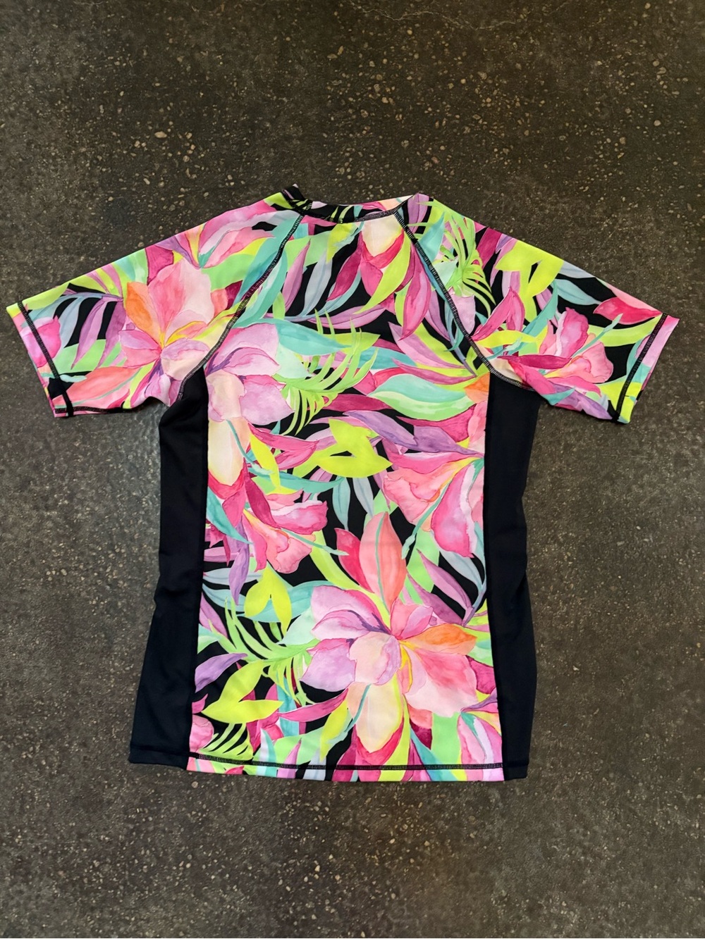 Hurley Women's Floral Short Sleeve Rashguard - Pink, Green, Black EUC Large - Picture 2 of 9